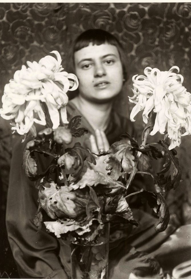 zene_bauhausa_marianne_bonjour_ba_b2