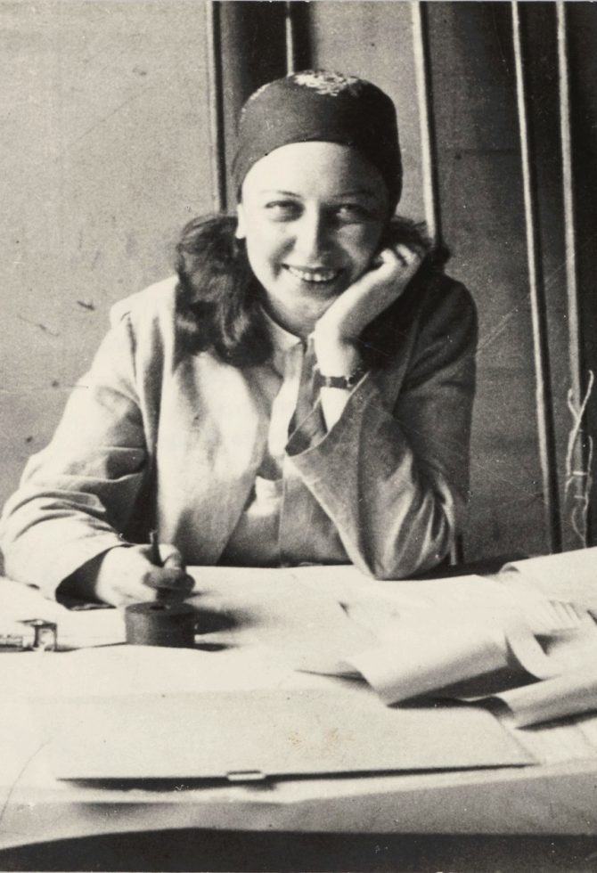 zene_bauhausa_otti_bonjour_ba_b2