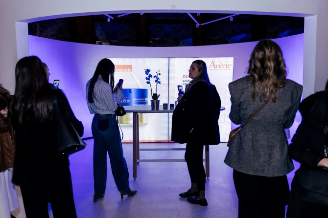 avene-event-anti-aging-academy-dermabsolu-hyaluron-activ-procedure-103-bonjour-ba