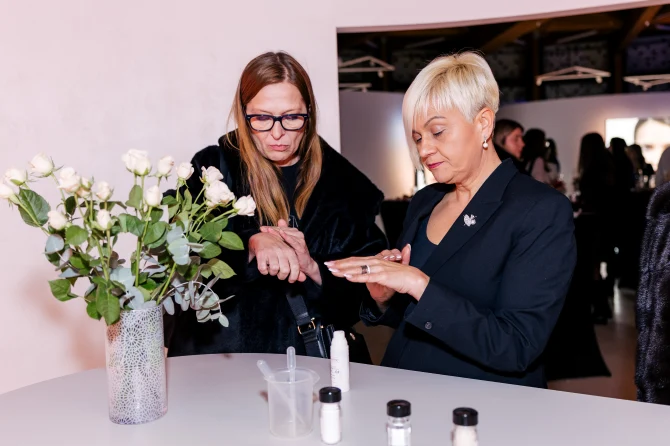 avene-event-anti-aging-academy-dermabsolu-hyaluron-activ-procedure-176-bonjour-ba