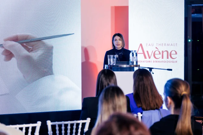 avene-event-anti-aging-academy-dermabsolu-hyaluron-activ-procedure-39-bonjour-ba