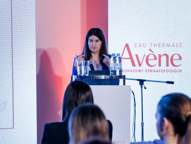 avene-event-anti-aging-academy-dermabsolu-hyaluron-activ-procedure-62-bonjour-ba