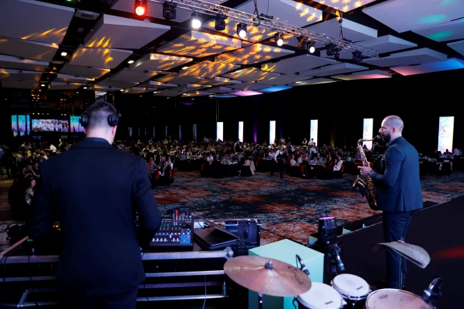 dm-bosna-i-hercegovina-20-godina-19-bonjour-ba