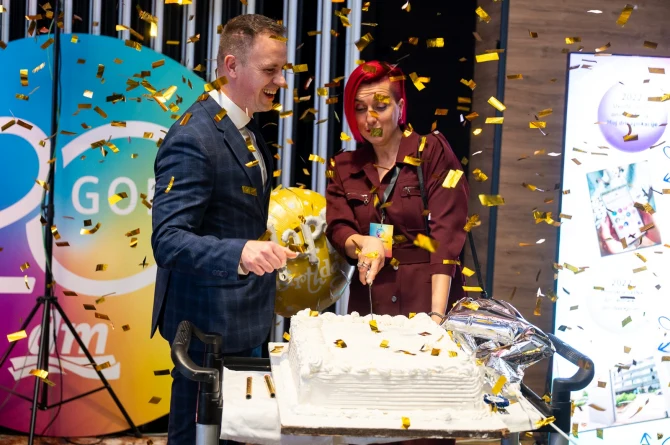 dm-bosna-i-hercegovina-20-godina-8-bonjour-ba