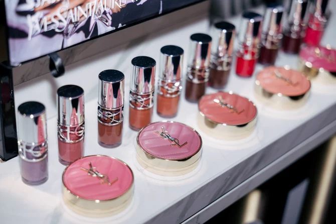 ysl-beauty-light-club-sarajevo-tuzla-4-bonjour-ba