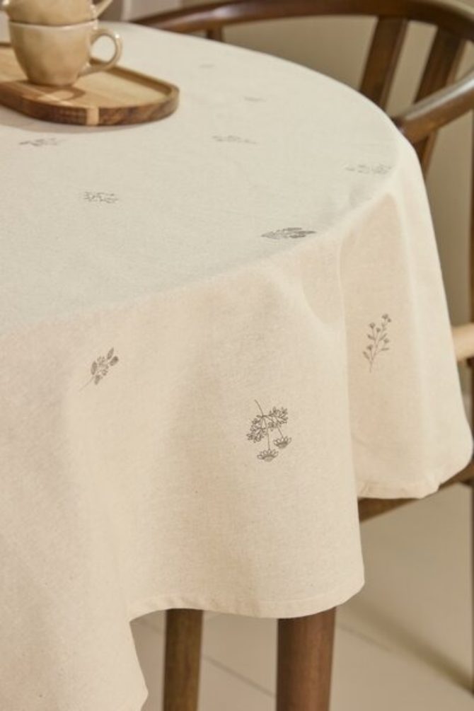 bih_bajram_trpezarija_stol_stoljanci_jysk_bonjour_design_06