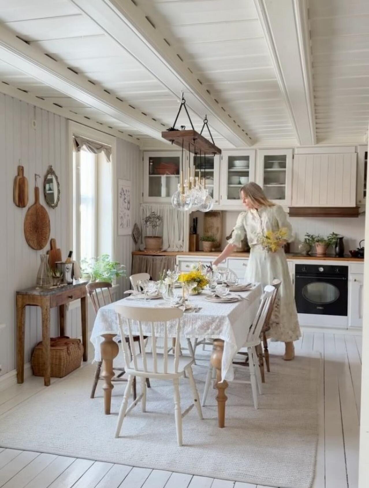 Uredite bajramsku sofru s lakoćom: Stolnjaci s vezom iz JYSK-a s proljetnim šarmom