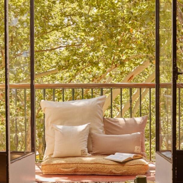 Jedan trik za male balkone: Tabure iz Sinsay-a koji zauzima mnogo manje mjesta