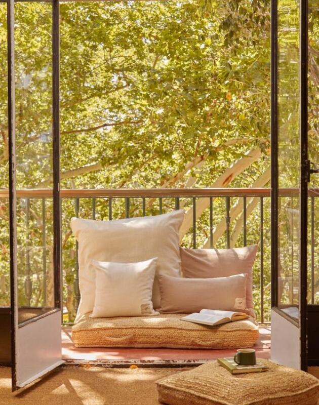 Jedan trik za male balkone: Tabure iz Sinsay-a koji zauzima mnogo manje mjesta