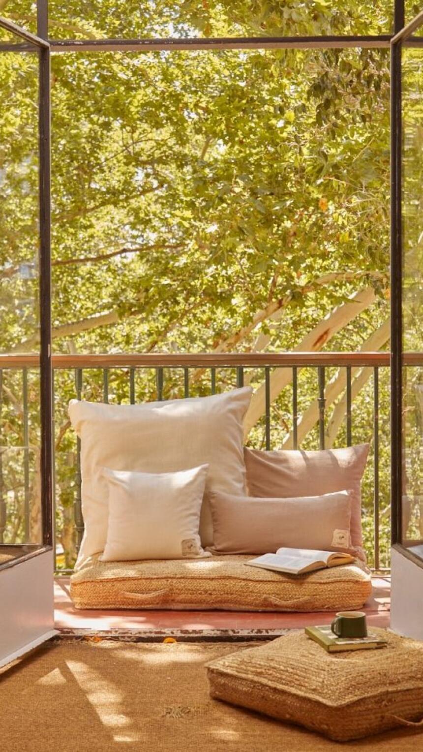 Jedan trik za male balkone: Tabure iz Sinsay-a koji zauzima mnogo manje mjesta