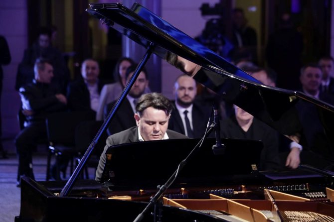 nihad_hrustanbegovic_royal_albert_hall_london_koncert_bonjour_ba_04