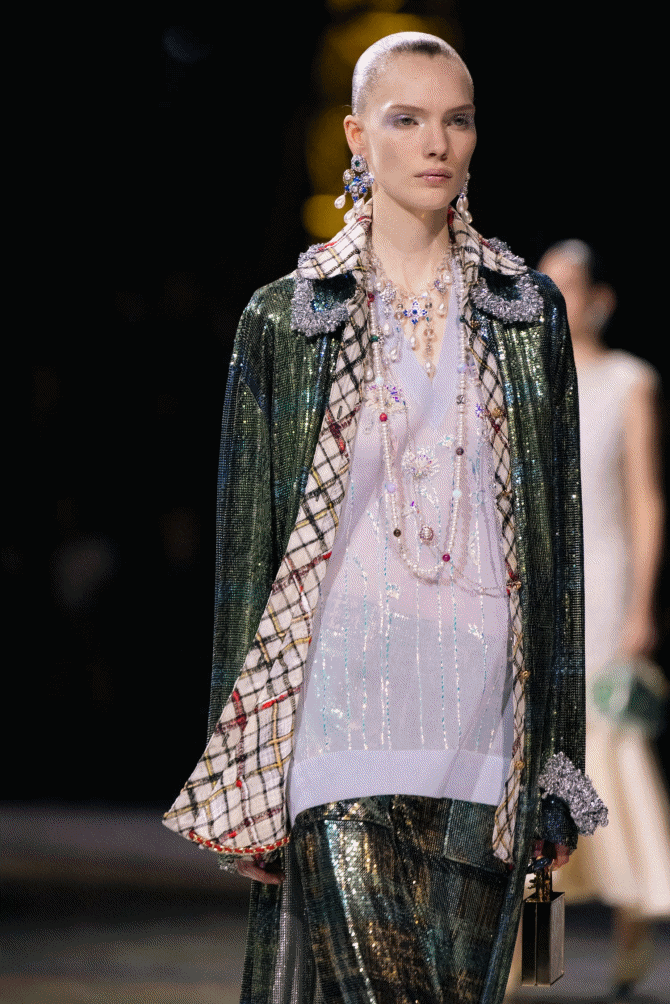 Chanel kolekcija nas je podsjetila na jednu jednostavnu ideju: Moda treba donositi radost