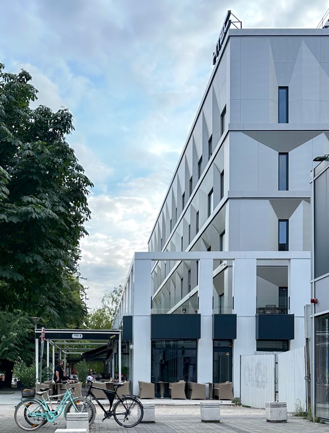 2_1.07 Poslovni objekat H_TEC GROUP_bonjour_design