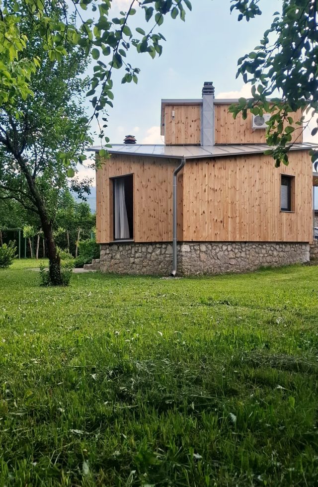 bihac_lohovo_bih_kuca_bonjour_design_1