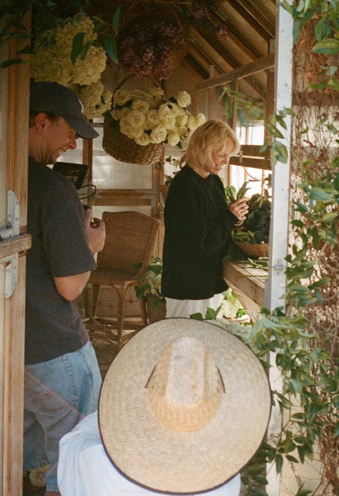 pamela_anderson_bastenski_namjestaj_ratan_bonjour_design_12