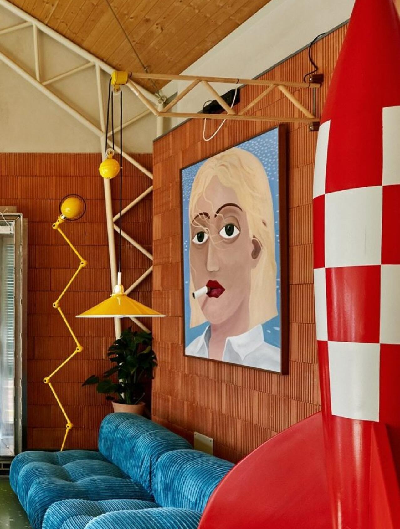 Dom španskog arhitekte u Madridu unosi retrofuturizam u kuću koja je 30-ih bila pekara