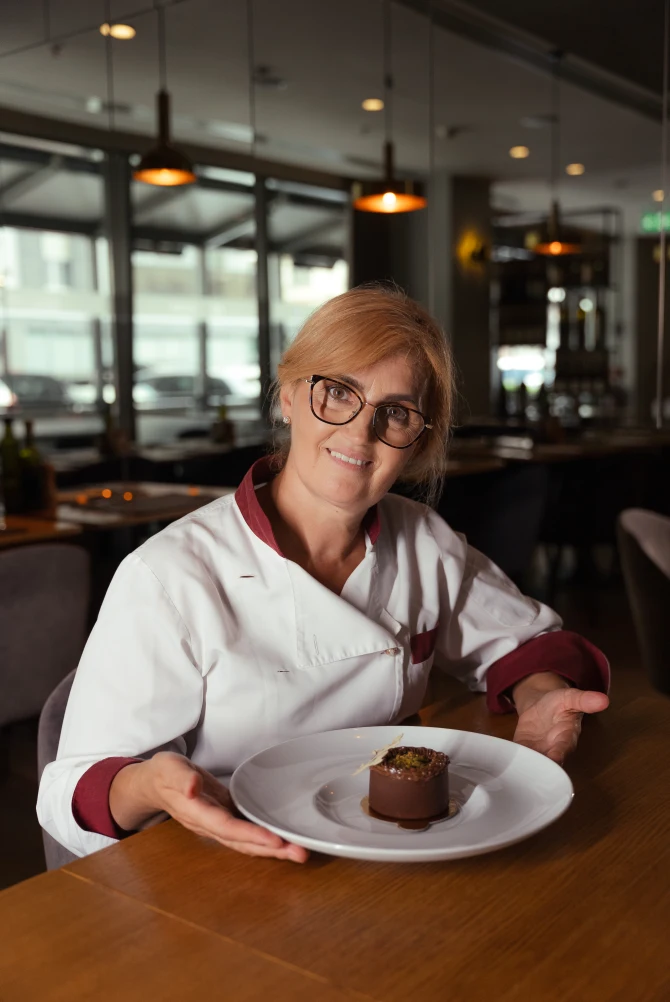 bonjour-table-desert-gordana-dobras-sky-bar-banja-luka_24-bonjour-ba