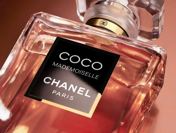 chanel-gracie-abrams-coco-mademoiselle-crush-absolu-9-bonjour-ba