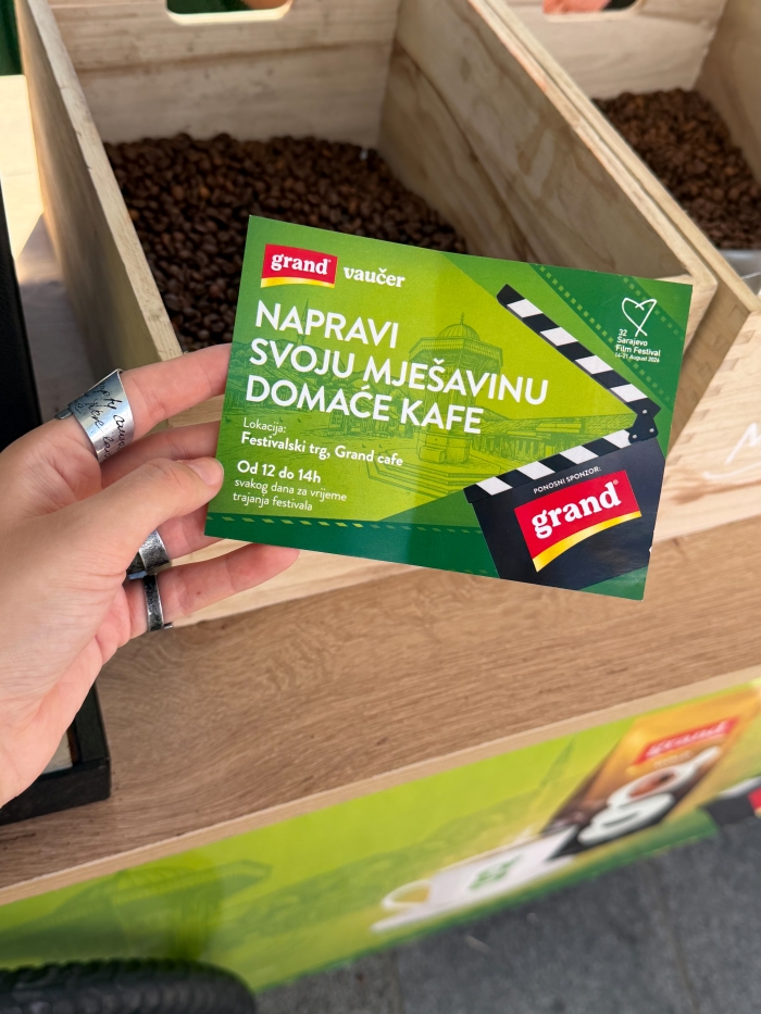 sarajevo-film-festival-trg-grand-kafa_26-bonjour-ba