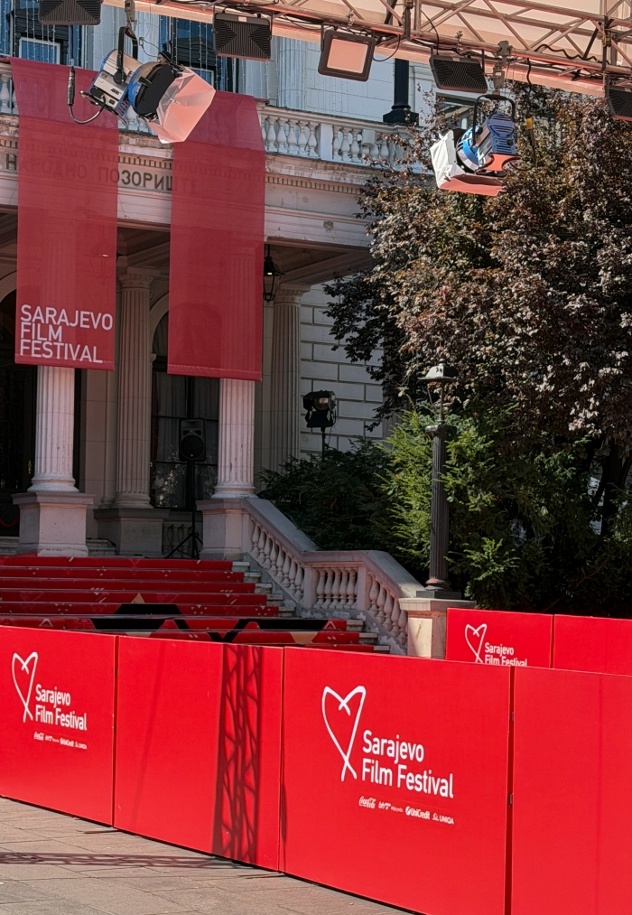 sarajevo-film-festival-trg-grand-kafa_9-bonjour-ba