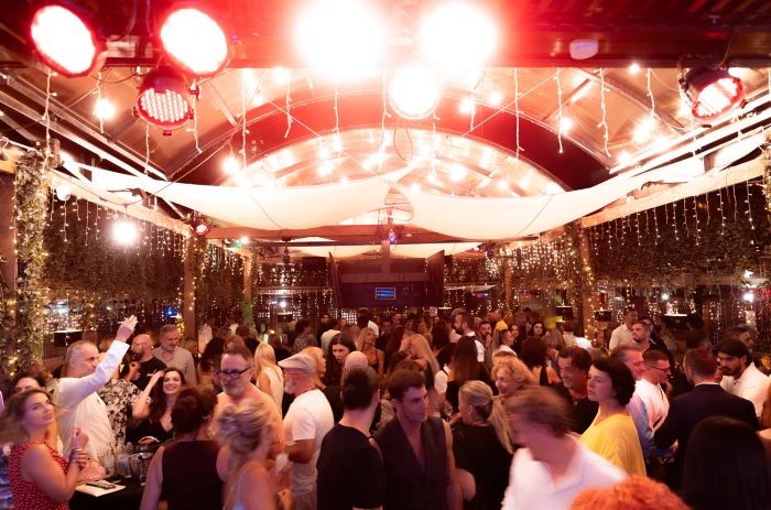 zona-party-sarajevo-grand-kafa-505-bonjour-ba