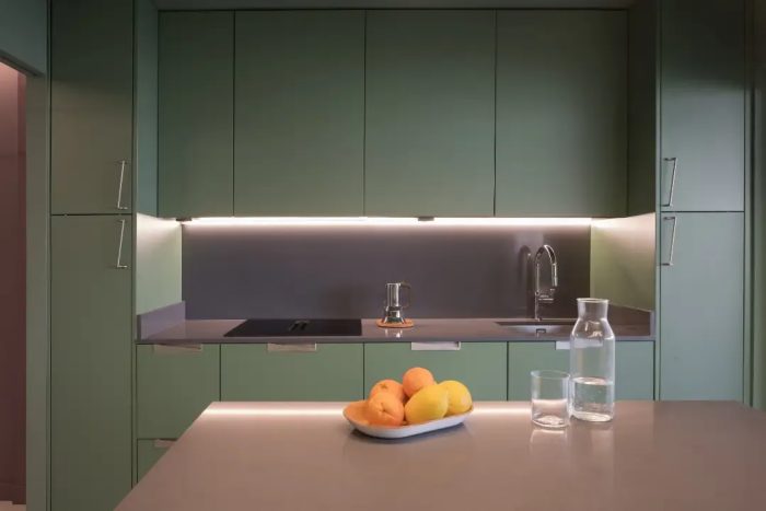 interijer-mali-stan-madrid-regal-casa-pop-bonjour-design-12
