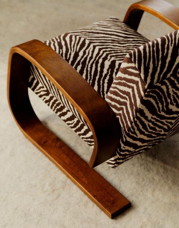 Zebra print fotelja stara gotovo 90 godina koju bismo imali i danas se vraća u novom izdanju