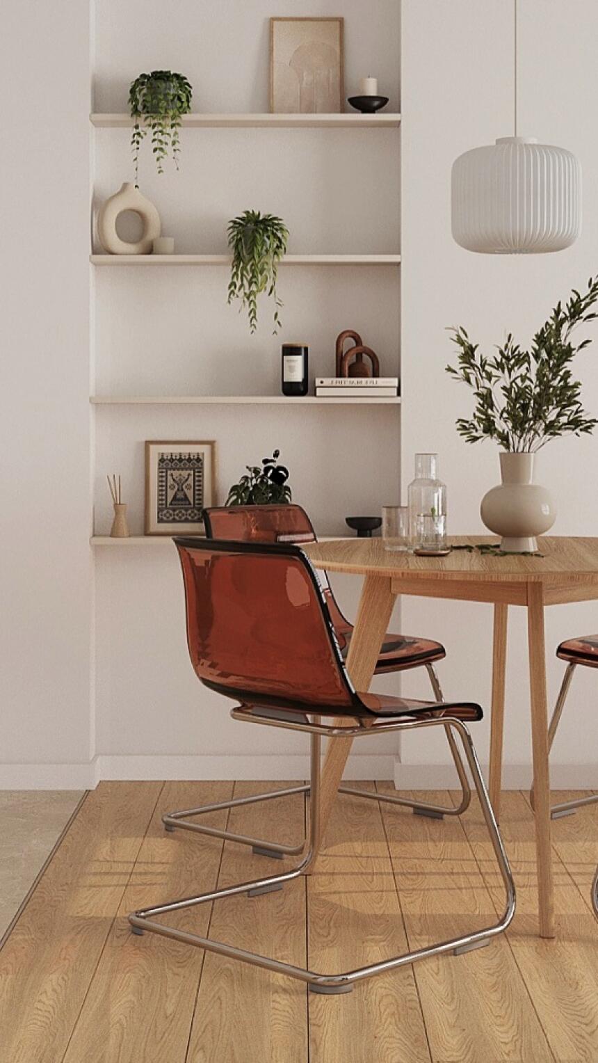 Zadnja prilika za kupnju IKEA trpezarijske stolice u boji jantara koja gotovo nestaje u prostoru