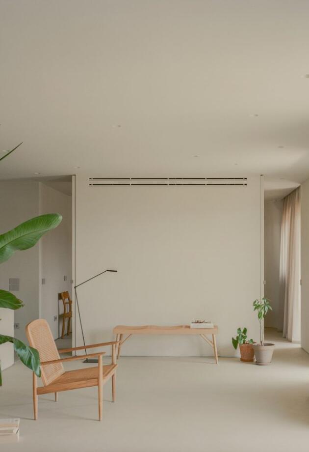 DESIGN.inspo | U ovom malom stanu u Grčkoj trpezarija je istovremeno gostinjska soba i home office