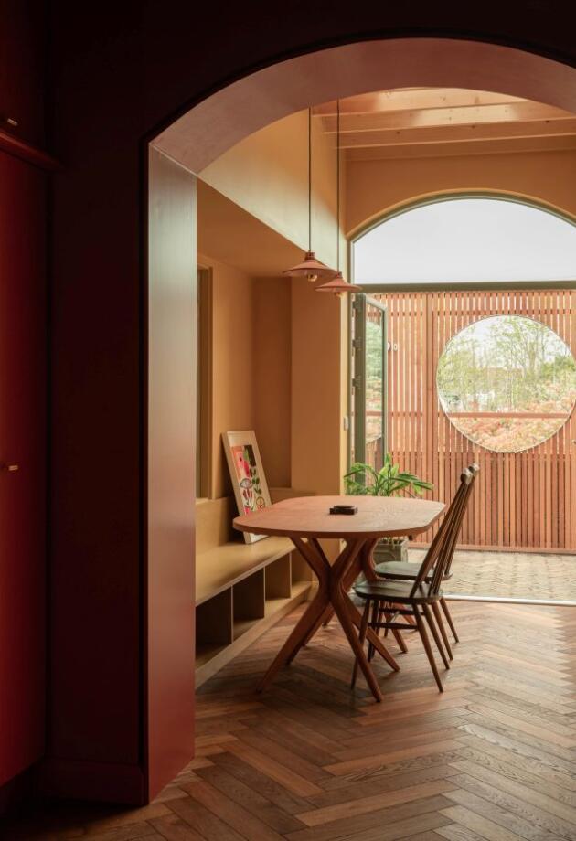 DESIGN.inspo | Kući su dodali samo 6 m², ali unutra izgleda potpuno drugačije. Pogledajte šta su promijenili.