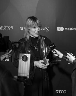 Red carpet talk | Od tri nagrade za „Vjetre, pričaj sa mnom“ do uspjeha „Kotline“: Šta su nam rekli pobjednici?