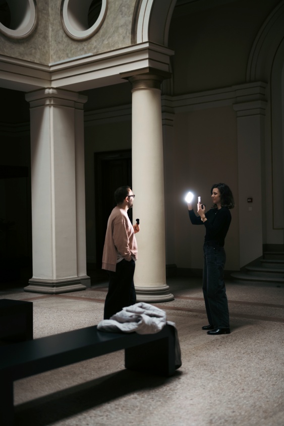 Bonjour_ba__DSC9313 copydigitalna_naslovnica_bts