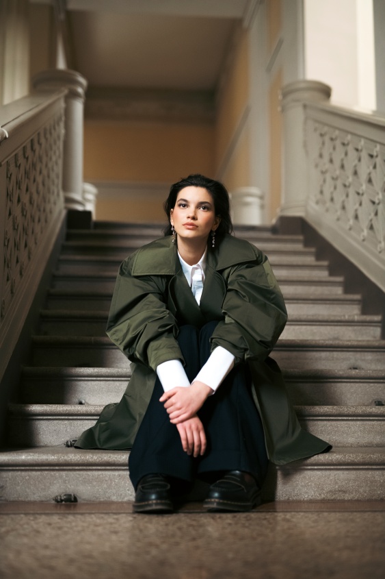 Bonjour_ba__DSC9457 copydigitalna_naslovnica_bts