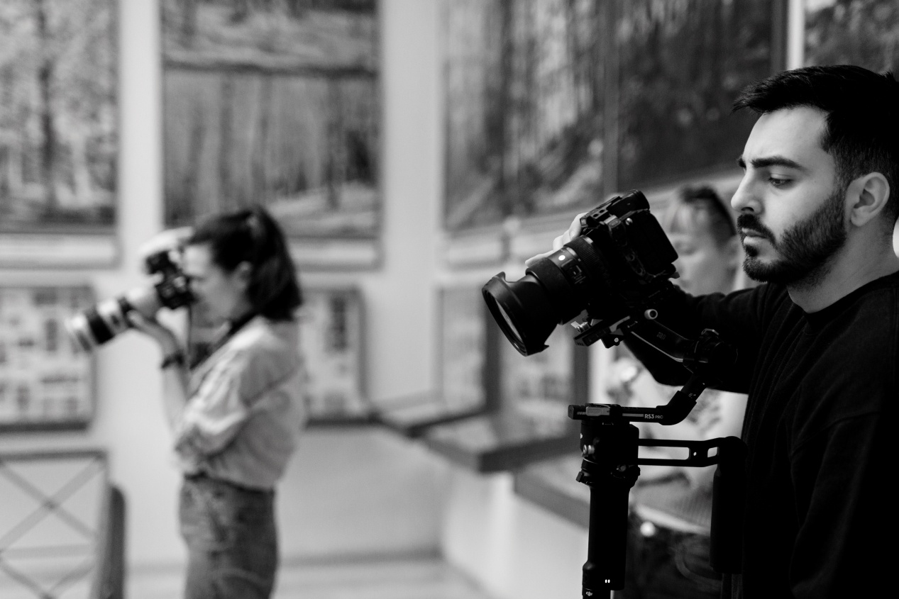 Bonjour_ba__DSC9469 copydigitalna_naslovnica_bts