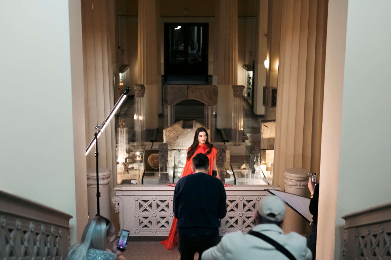 Bonjour_ba__DSC9687 copydigitalna_naslovnica_bts