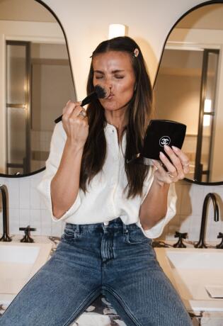 Glow mode on! Kako pravilno nanijeti highlighter?