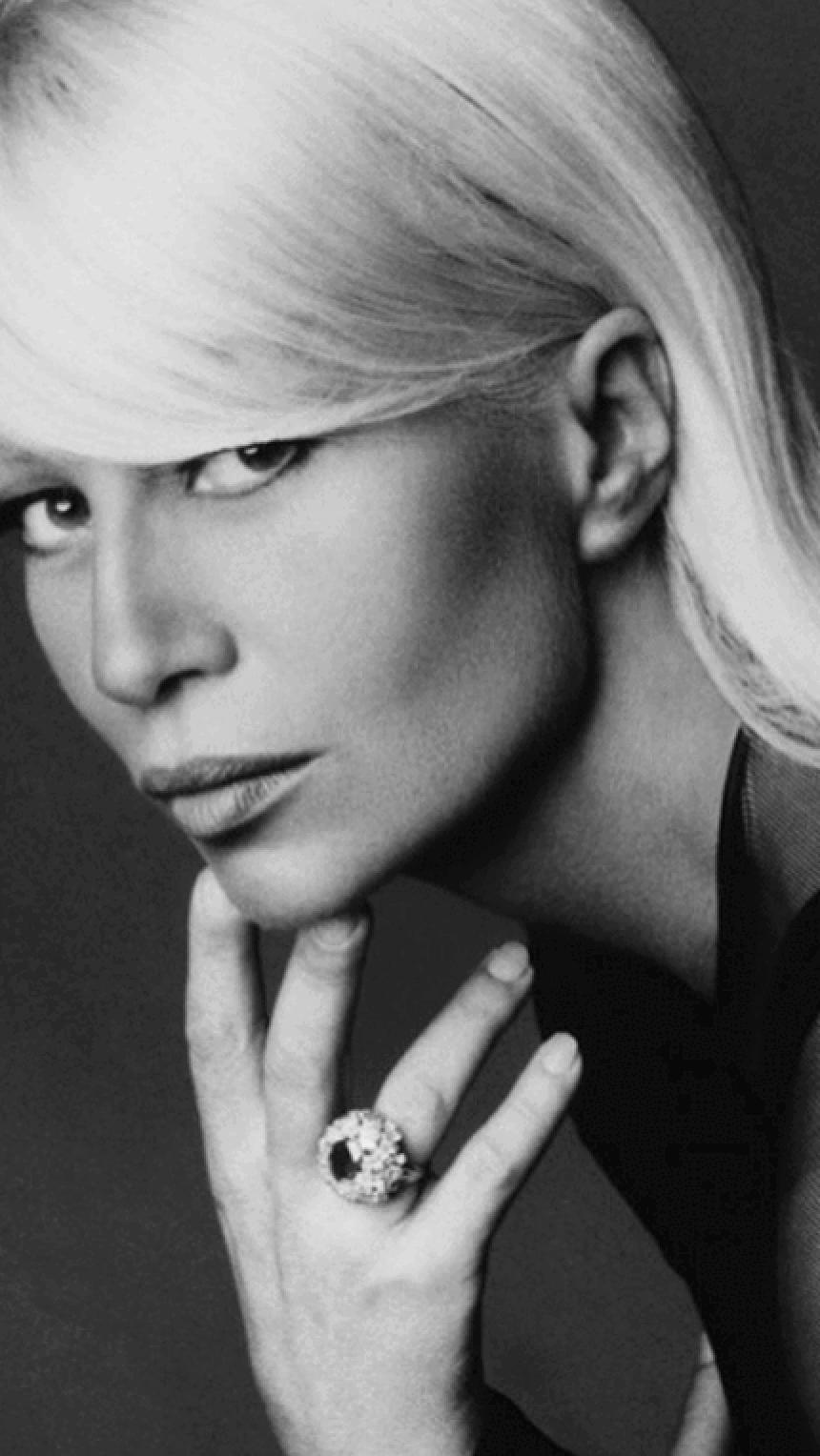 Modna vijest: Donatella napušta vodeću poziciju, a ko preuzima kuću Versace?!