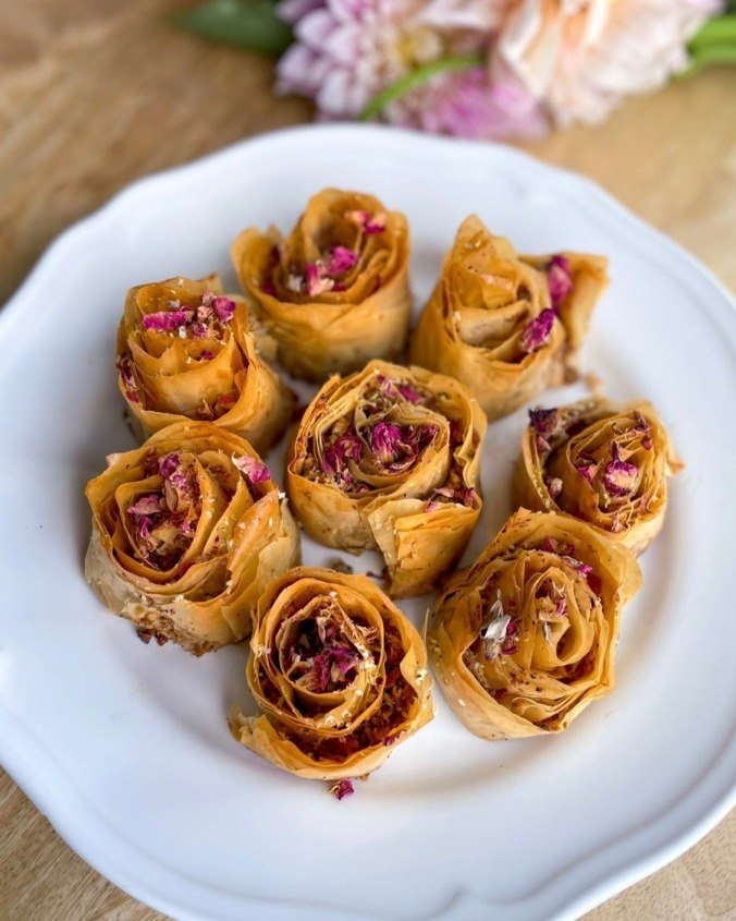 Baklave u obliku ruže? Znamo jednostavnu tehniku za izradu.
