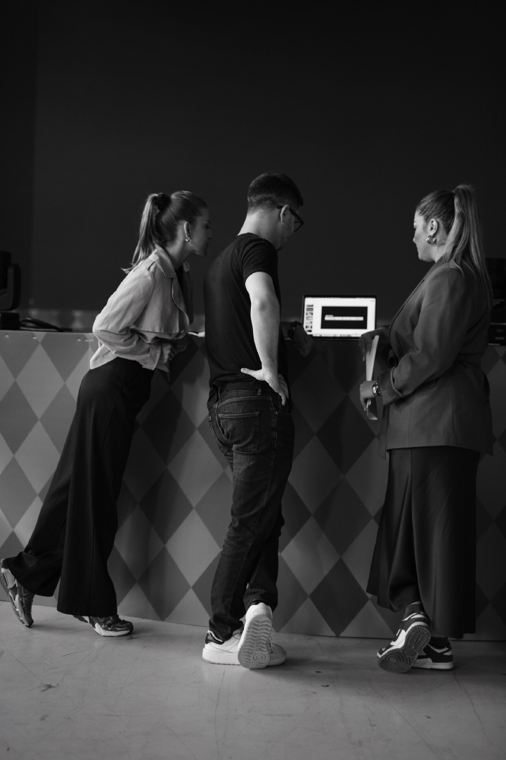 Bonjourba_Branding (7)