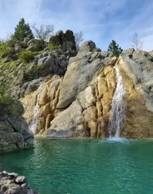 Ne znaš gdje za vikend? Ova oaza mira udaljena 3 sata od Sarajeva izgleda nestvarno!