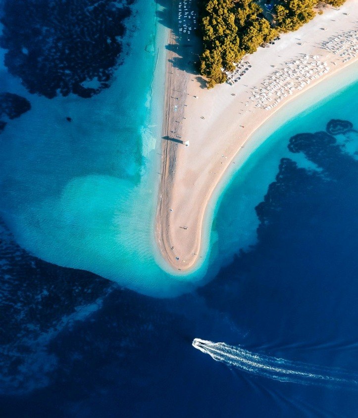 Nestvarno lijepa i na samo nekoliko sati od BiH – plaža koju svi traže ovog ljeta