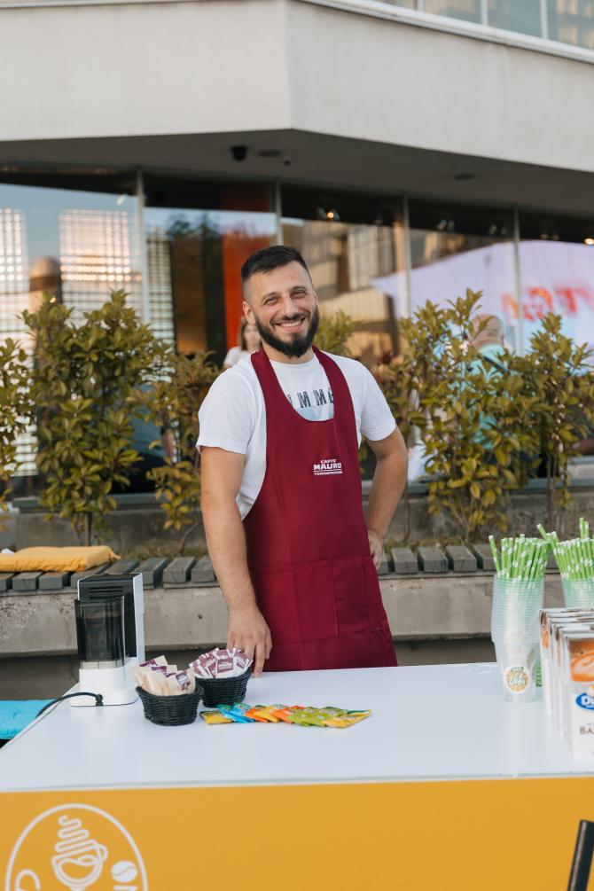 _ALTA Farmers Market_caffe_mauro_03_bonjour_ba