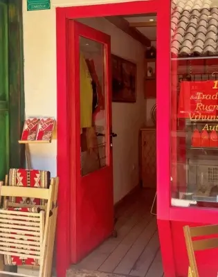 Baščaršija ljeti: Gdje se jede ona prava baklava zbog koje se vraća u Sarajevo ?