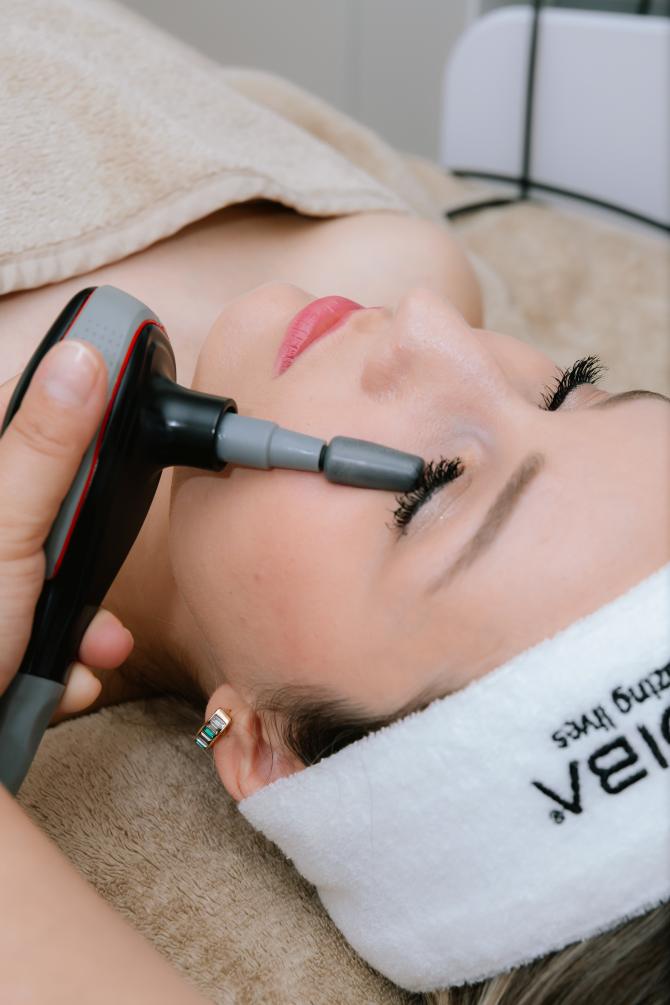 biologique-recherche-indiba-contour-d21_bonjour_ba