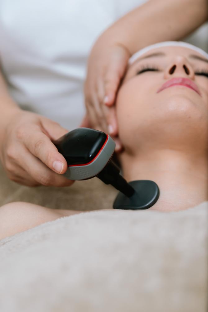 biologique-recherche-indiba-contour-d24_bonjour_ba