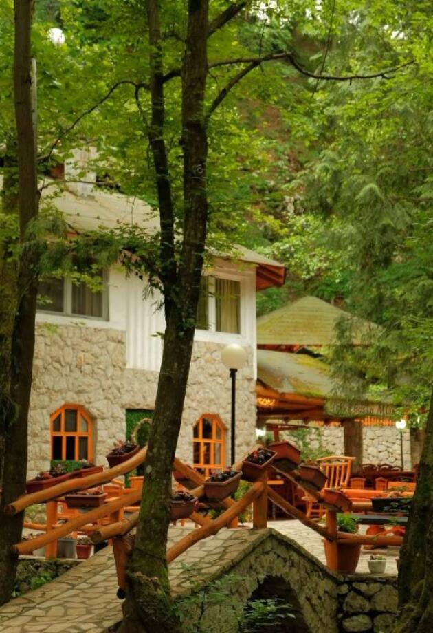 Samo dva sata od Sarajeva: Restoran skriven u šumi zbog kojeg vrijedi krenuti na izlet