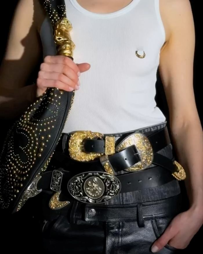 Bonjour_ba_04Schiaparelli