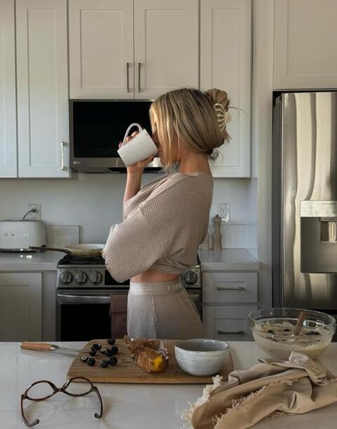 JYSK šolje od kamenine s tačkicama koje viđamo u svakom stylish domu