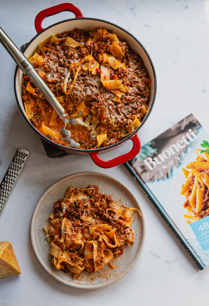 crvena_jabuka_buonetti18bonjour_ba