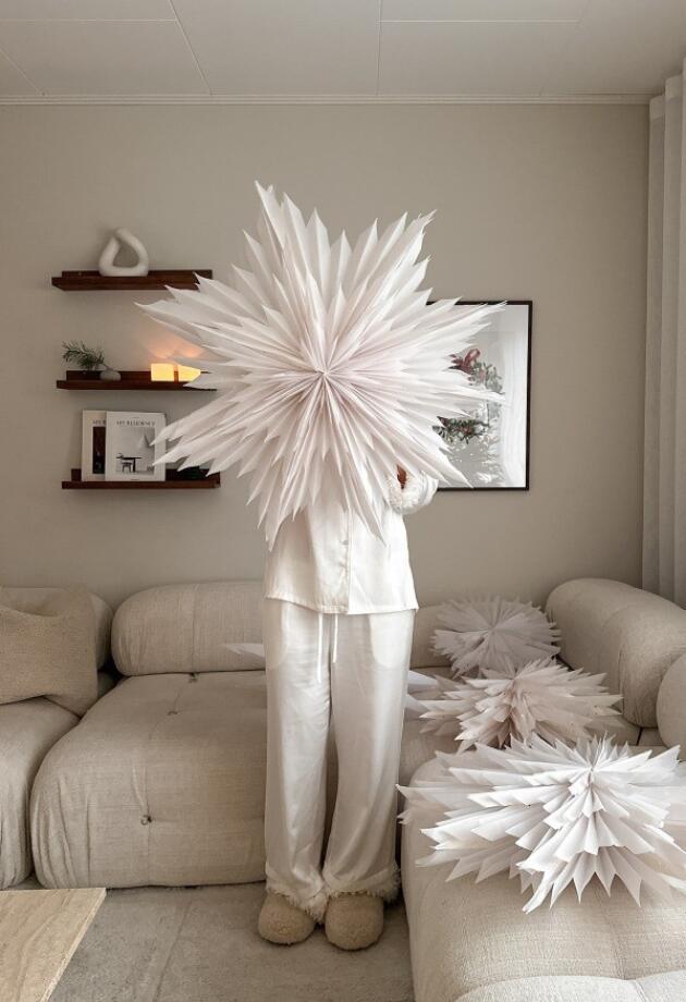 Toplina, svjetlost i malo čarolije: JYSK papirne zvijezde stvaraju najljepši cozy kutak